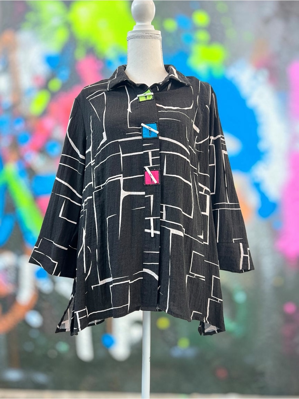 Ali Miles Black White Abstract Geometric Top Button Front M